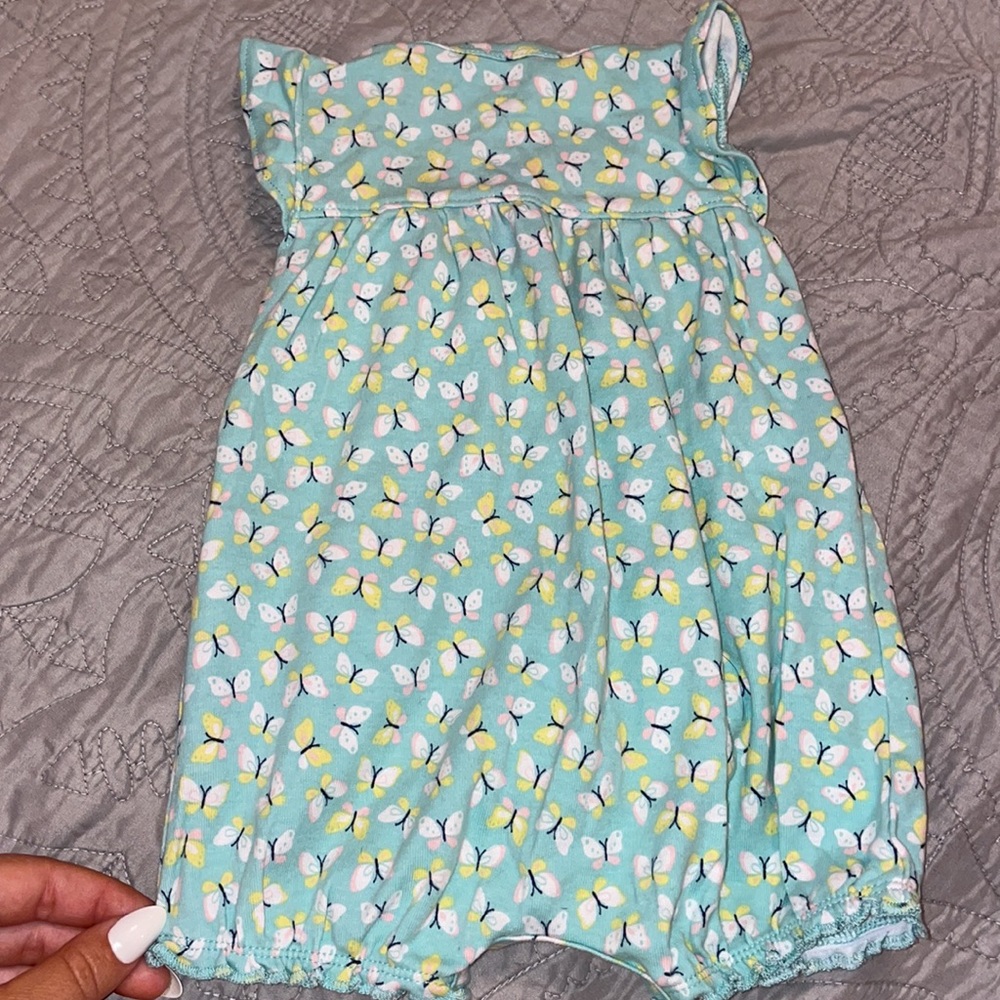 Carter’s Romper - Picture 5 of 5